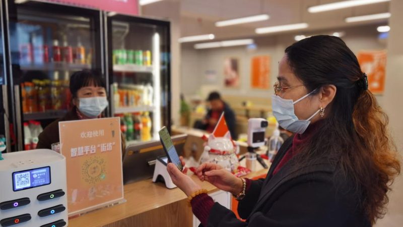 家庭居住环境与空间也是选择保姆类型的重要因素。以下是一些考虑因素：