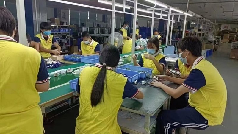 在搬家过程中，纸箱是必不可少的工具。根据用途和尺寸的不同，纸箱可以分为以下几种：